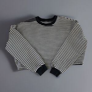 Brandy Melville Striped Black & White L/S Cropped Crewneck Top 24” Pit To Pit